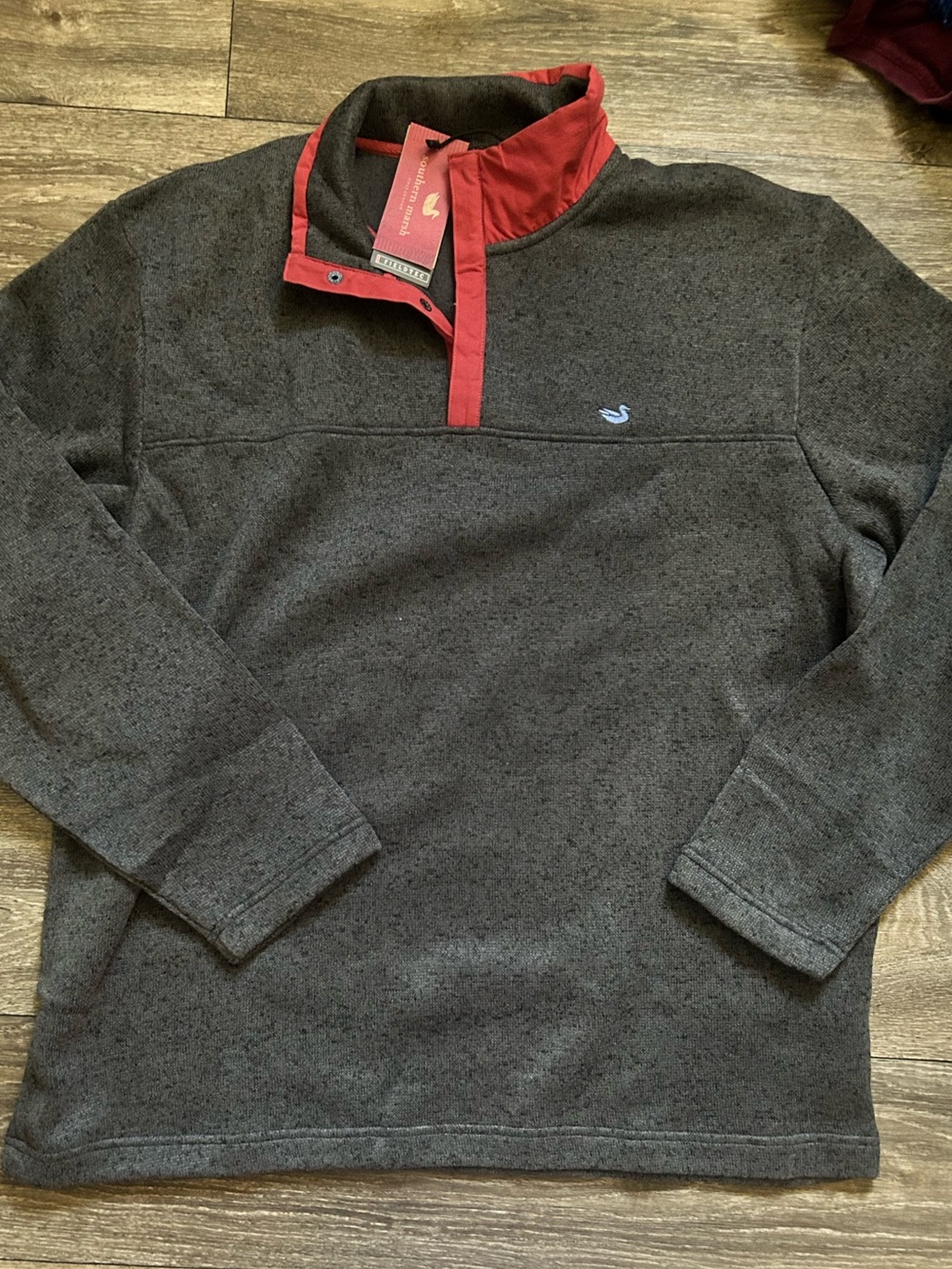 NEW WITH TAGS southern marsh men’s pullover. Size XL